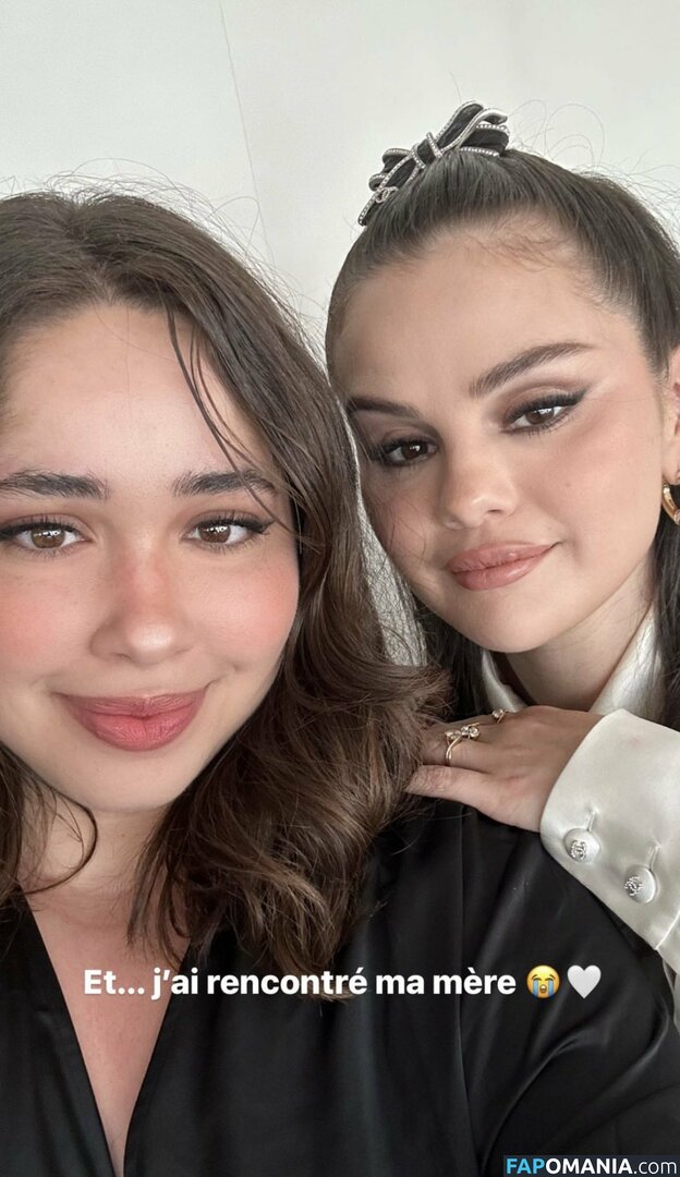 Selena Gomez Nago Przeciekłe zdjęcie #126