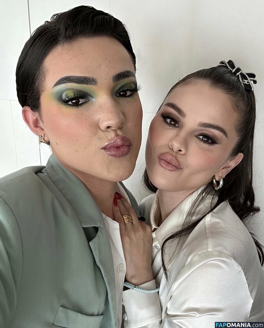 Selena Gomez Nago Przeciekłe zdjęcie #128