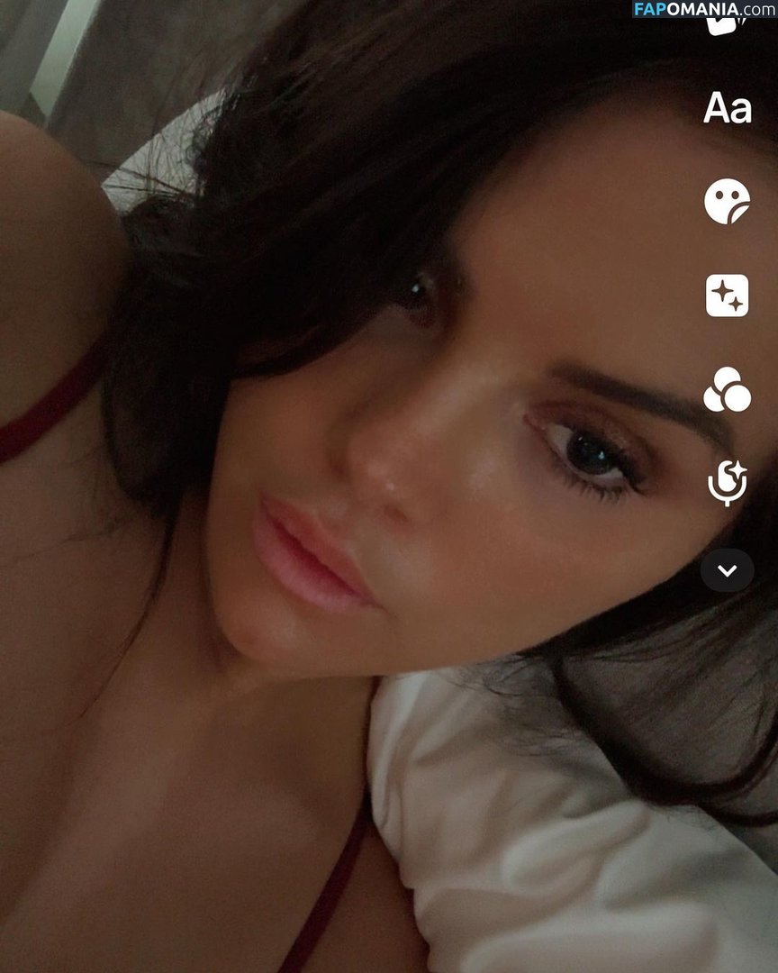 Selena Gomez Nago Przeciekłe zdjęcie #219