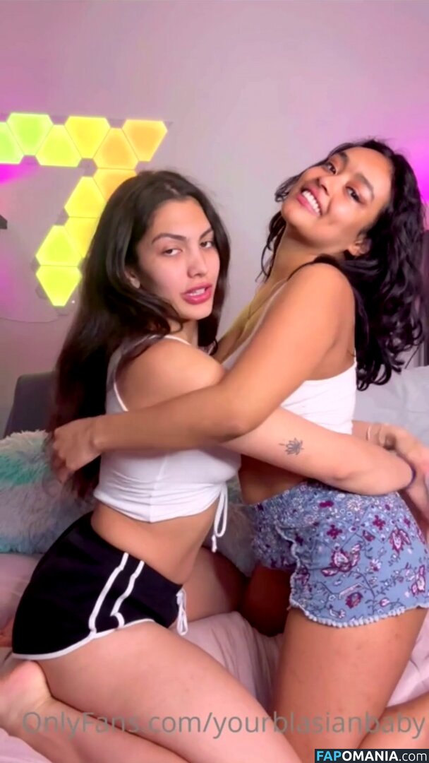Self Booba Licking Videos / lizzobeeating Nago OnlyFans  Przeciekłe zdjęcie #21