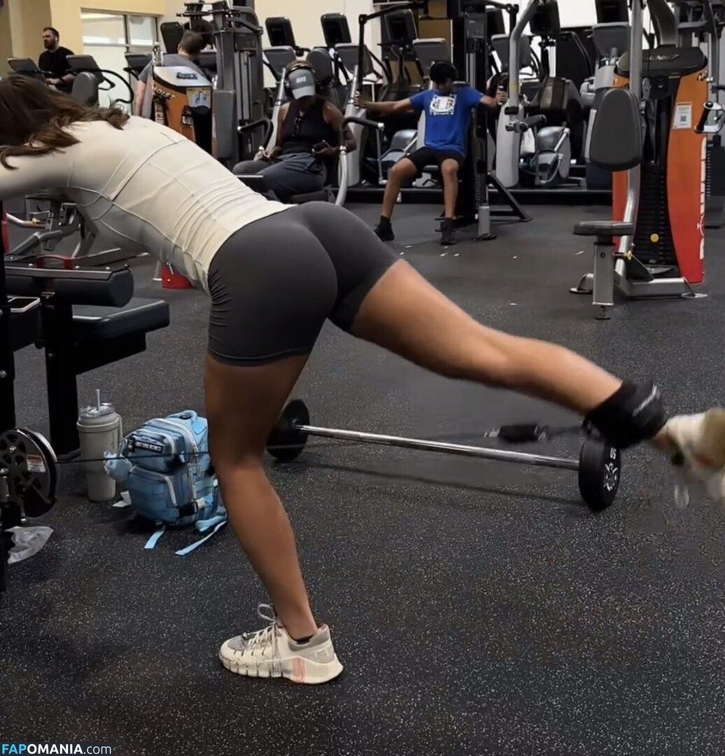 Shelby Abbott / shelbyabbott11 / simplyyhott Nago OnlyFans  Przeciekłe zdjęcie #1