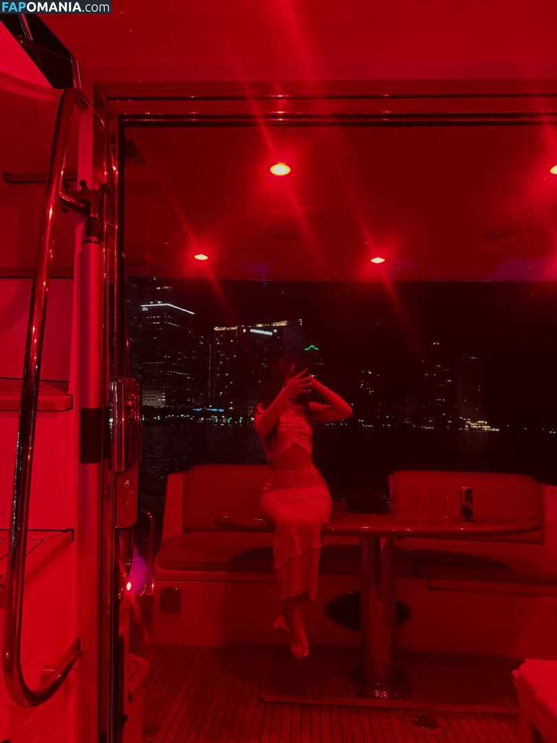 sherlincolibri Nago OnlyFans  Przeciekłe zdjęcie #4