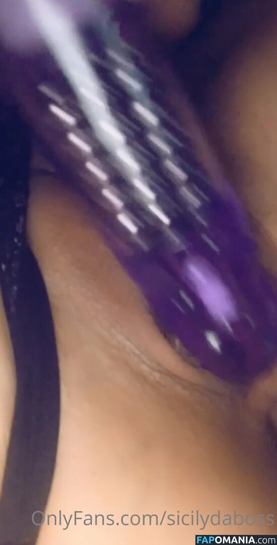 miss_sicily / sicilydaboss Nago OnlyFans  Przeciekłe zdjęcie #3