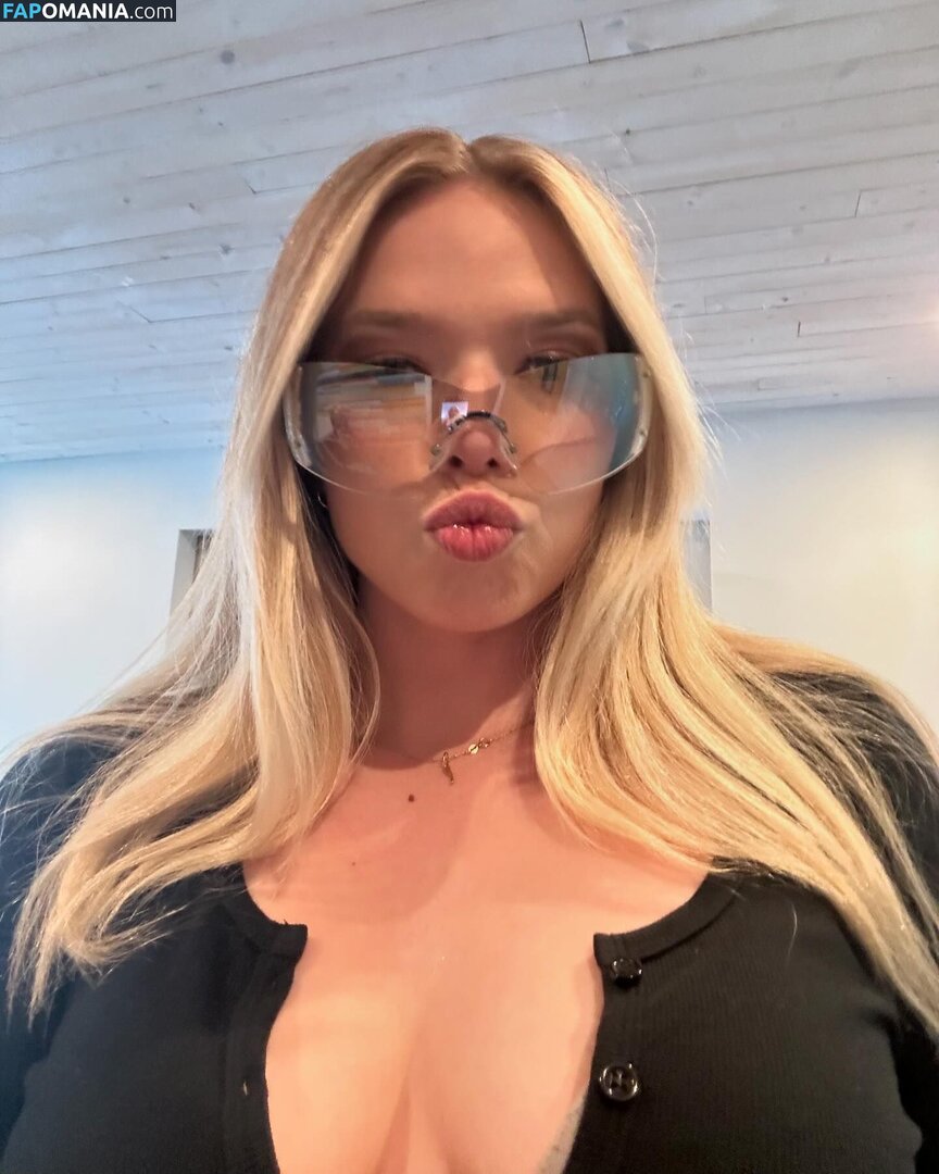 rapper / sinawynne Nago OnlyFans  Przeciekłe zdjęcie #9