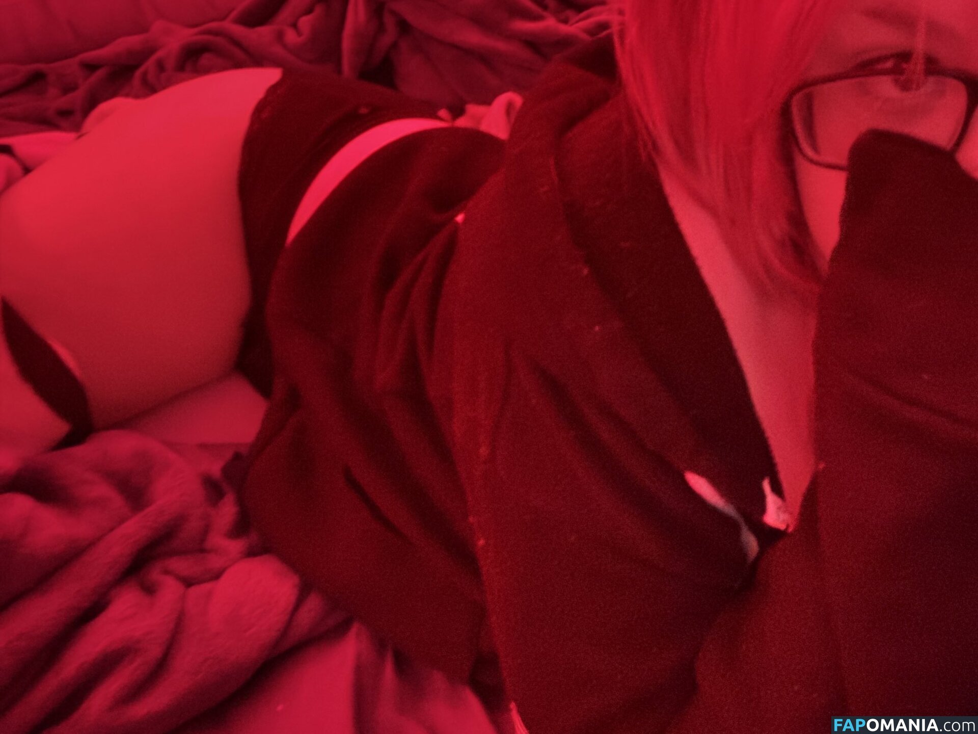 https: / skynyster / skynysterforest / supertfyaoi Nago OnlyFans  Przeciekłe zdjęcie #1