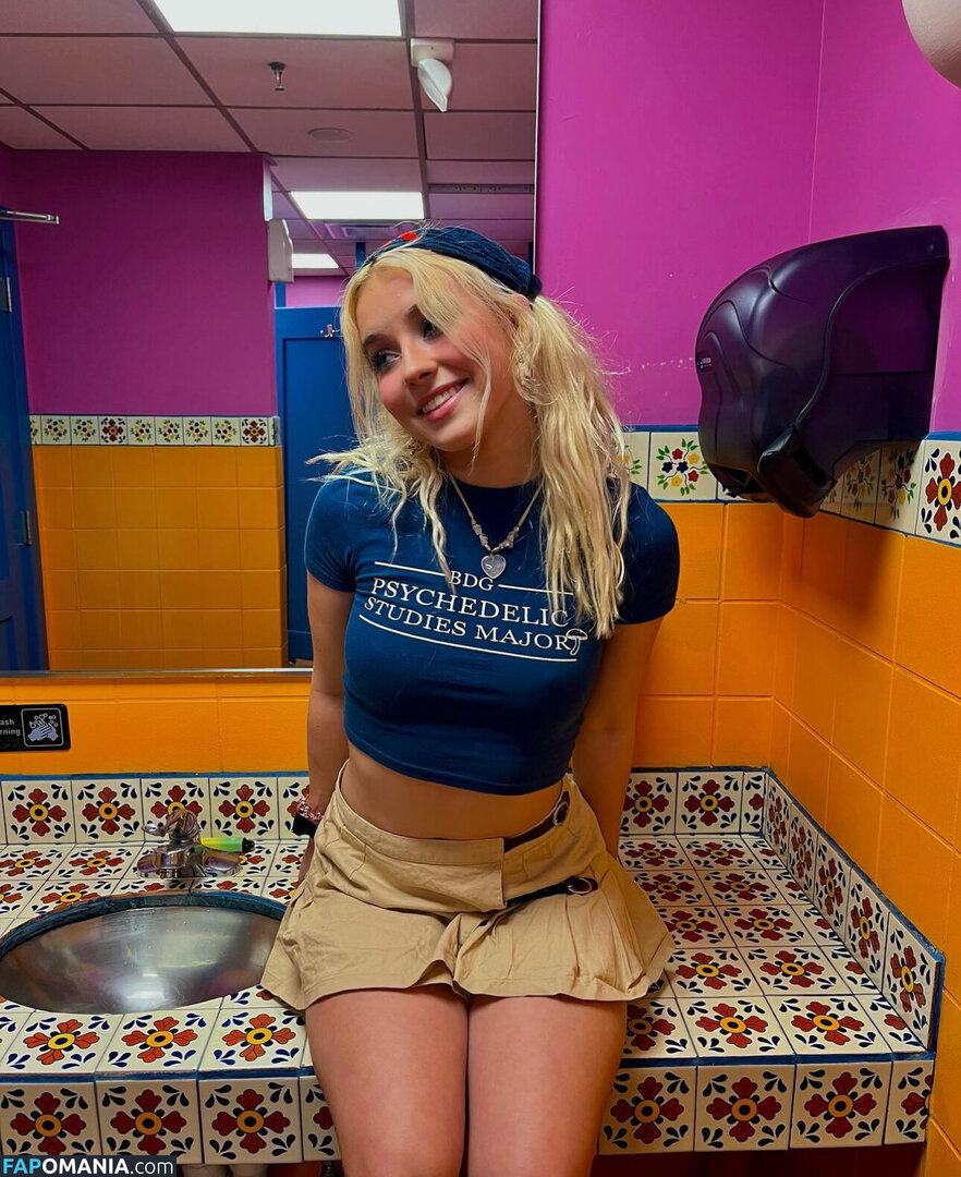 Snoop.doggy / beccacontrer-ass / helenbradshaww Nago OnlyFans  Przeciekłe zdjęcie #4