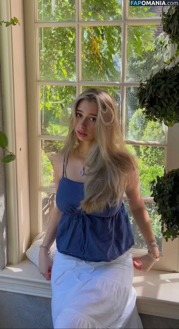 https: / sofyaplotnikova / xsofya_x Nago OnlyFans  Przeciekłe zdjęcie #1