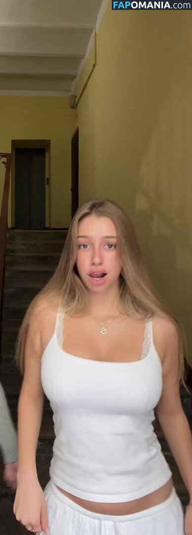 https: / sofyaplotnikova / xsofya_x Nago OnlyFans  Przeciekłe zdjęcie #10