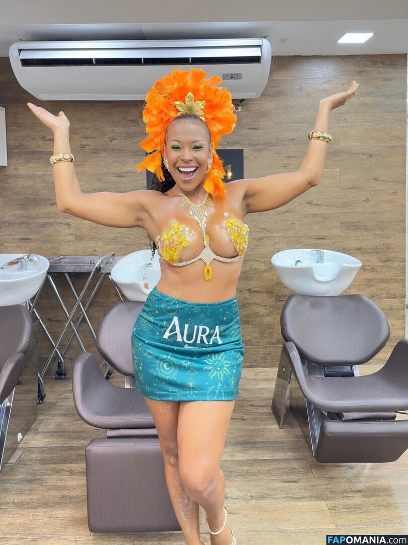 BBB 4 / Solange Vega / https: / solvegaoficial Nago OnlyFans  Przeciekłe zdjęcie #1