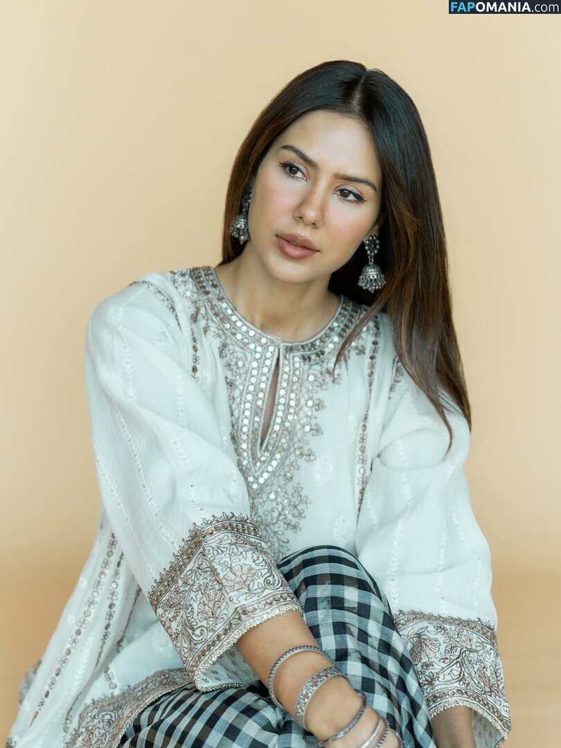Sonam Bajwa / bajwasonam / sonambajwa Nago OnlyFans  Przeciekłe zdjęcie #13