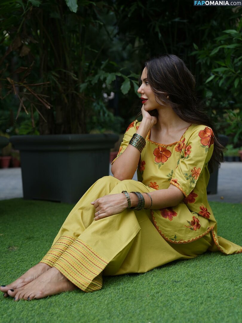 Sonam Bajwa / bajwasonam / sonambajwa Nago OnlyFans  Przeciekłe zdjęcie #31