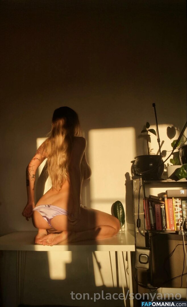 SonyaMO / sonyamoanddough Nago OnlyFans  Przeciekłe zdjęcie #3