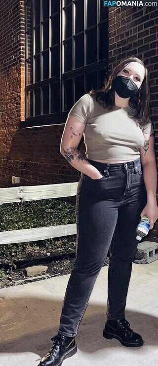 Soccer Mommy / Sophia Allison / soccermommyband Nago OnlyFans  Przeciekłe zdjęcie #2