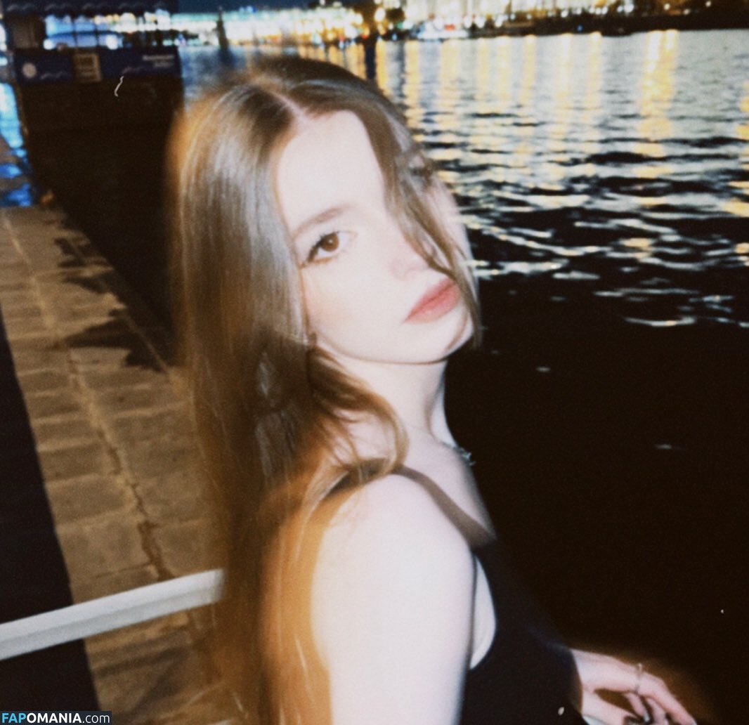 nesosihue / sosihue Nago OnlyFans  Przeciekłe zdjęcie #14