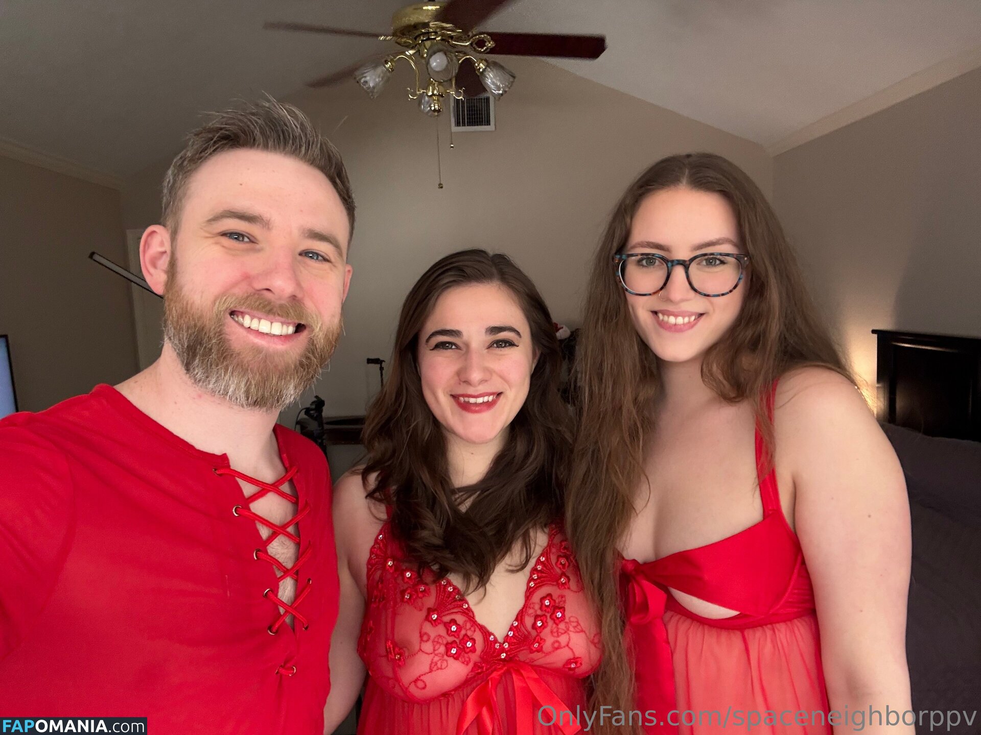 spaceneighborppv / spaceneighbors Nago OnlyFans  Przeciekłe zdjęcie #10