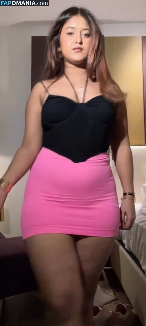 Srishtiroyyyy / srishtiroyyy Nago OnlyFans  Przeciekłe zdjęcie #1
