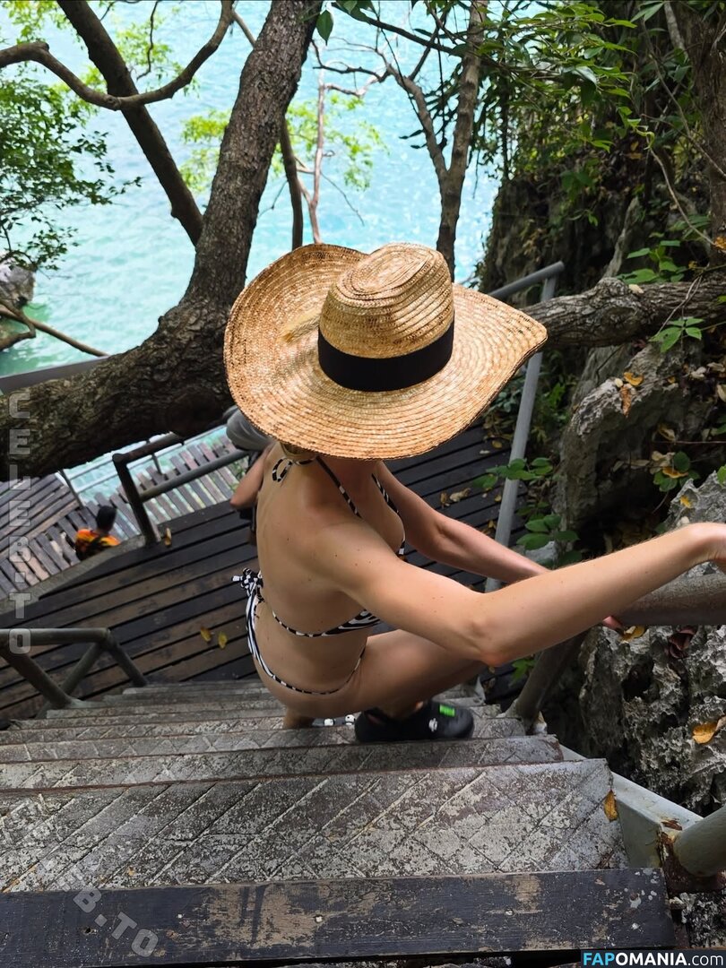 Stella Bossi / stellabossi Nago OnlyFans  Przeciekłe zdjęcie #1