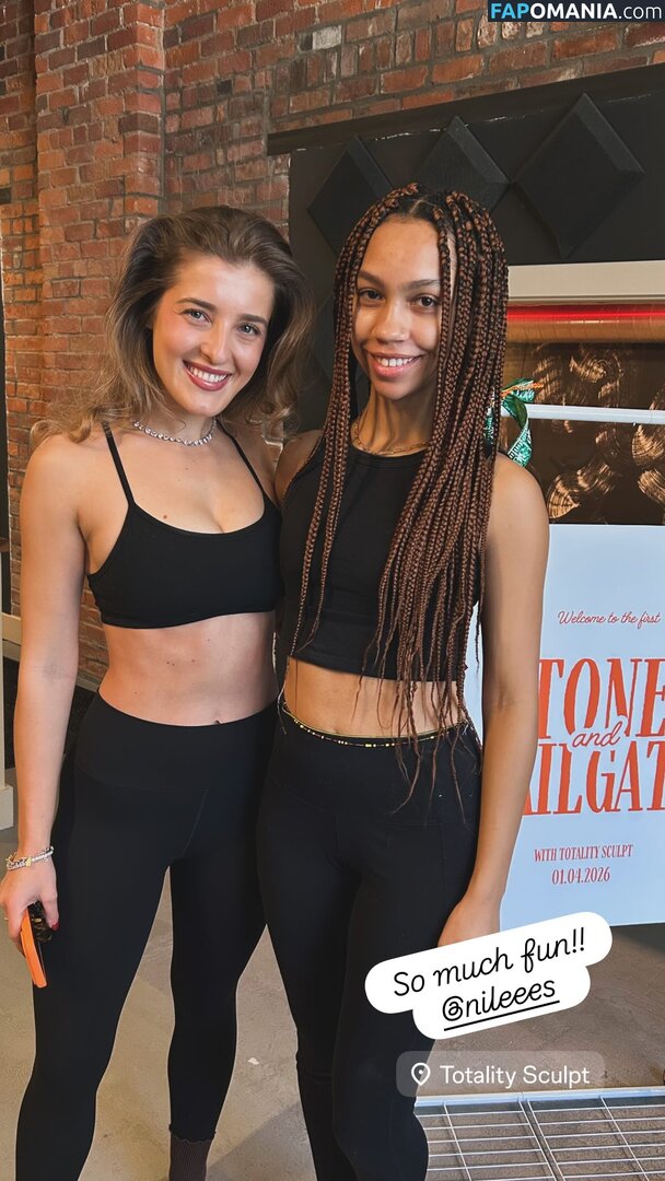 Stephanie Niles / https: / nileees Nago OnlyFans  Przeciekłe zdjęcie #1