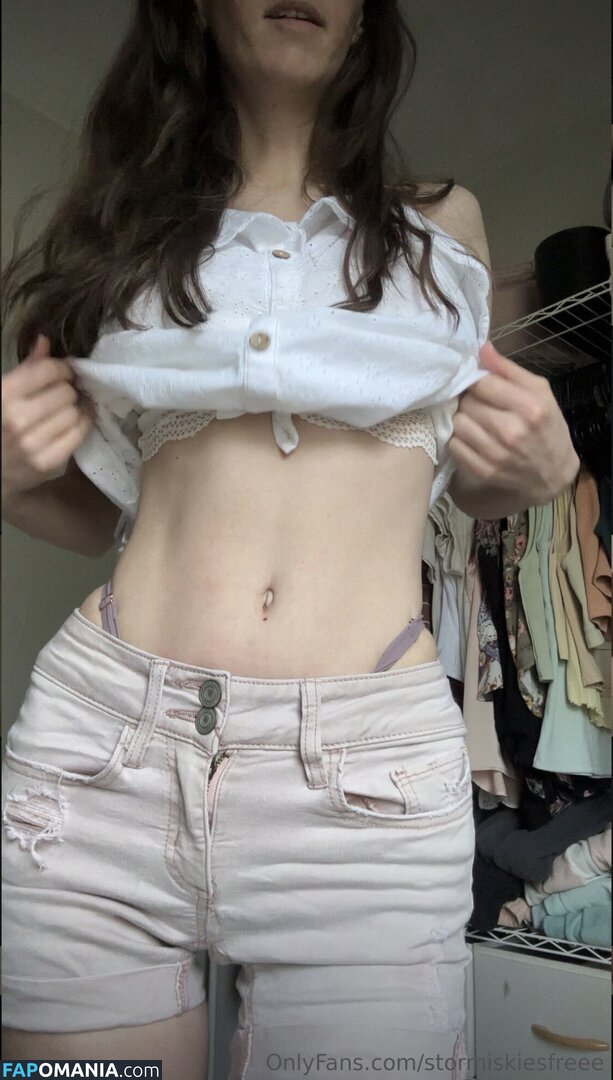 StormieSkies / stormiskiesfreee Nago OnlyFans  Przeciekłe zdjęcie #7