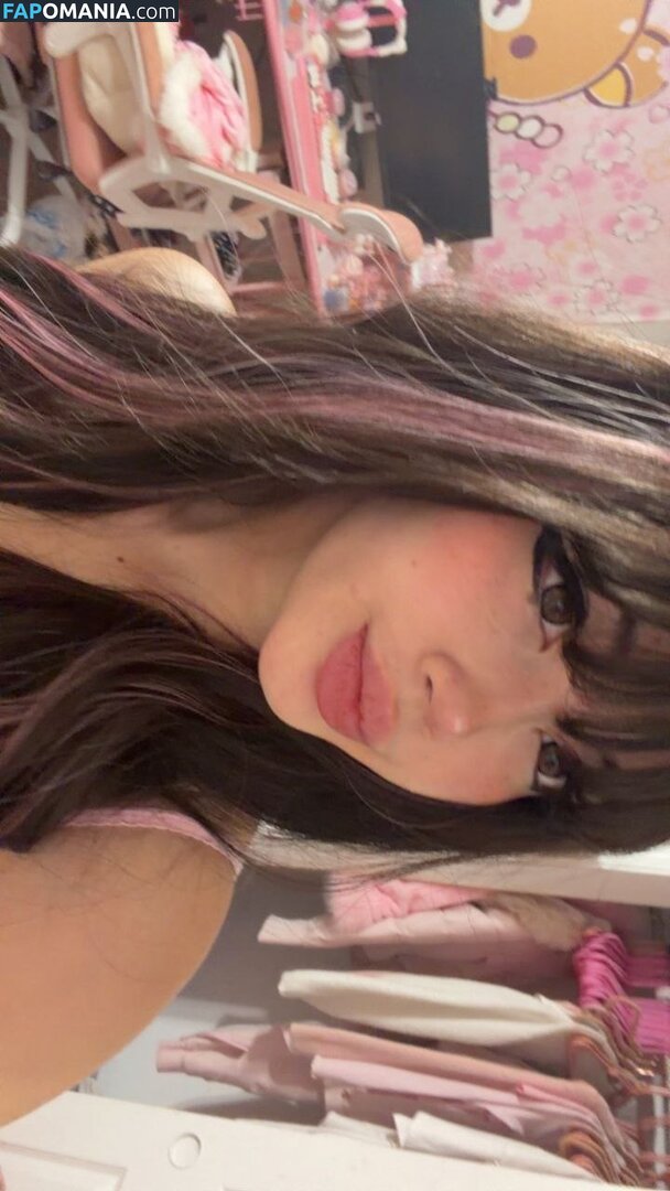 beanluvr13 / strawbari.zz / strawbarie / strawbarizz Nago OnlyFans  Przeciekłe zdjęcie #4