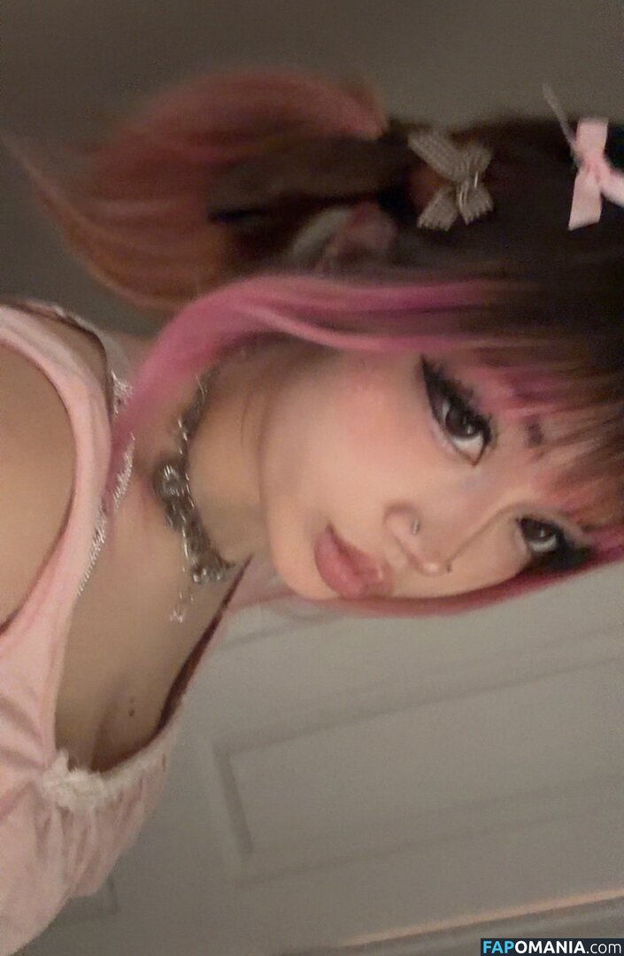 beanluvr13 / strawbari.zz / strawbarie / strawbarizz Nago OnlyFans  Przeciekłe zdjęcie #6