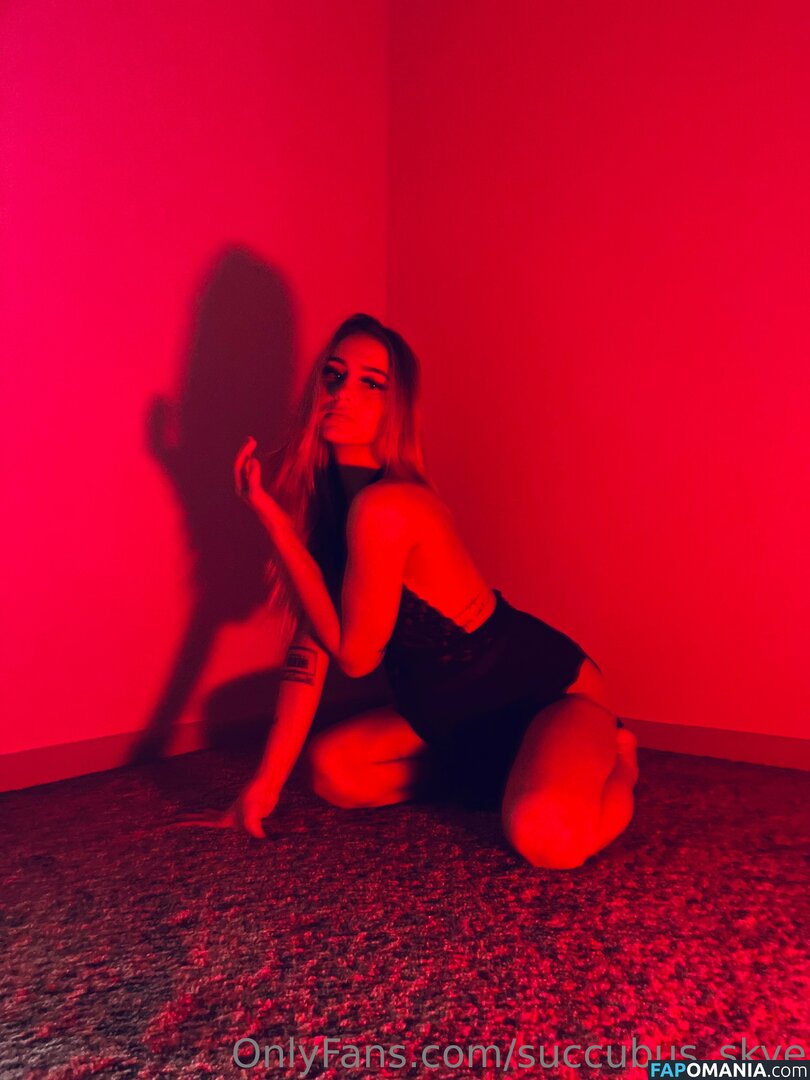 Iheartharlss / Succubus_skye / https: / susbaby1 Nago OnlyFans  Przeciekłe zdjęcie #1