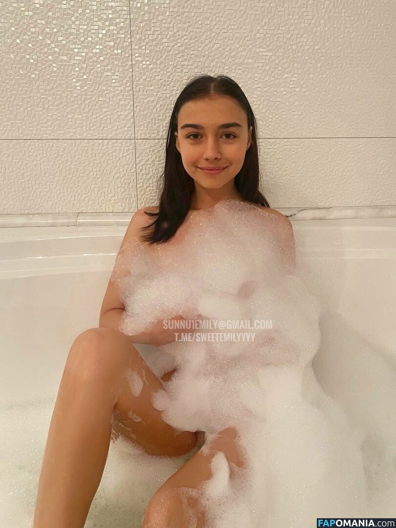 Sunny Emilly / Sunny Emy / SweetEmilyyyy / kylie.little.toes / sunny.emily.backup Nago OnlyFans  Przeciekłe zdjęcie #7