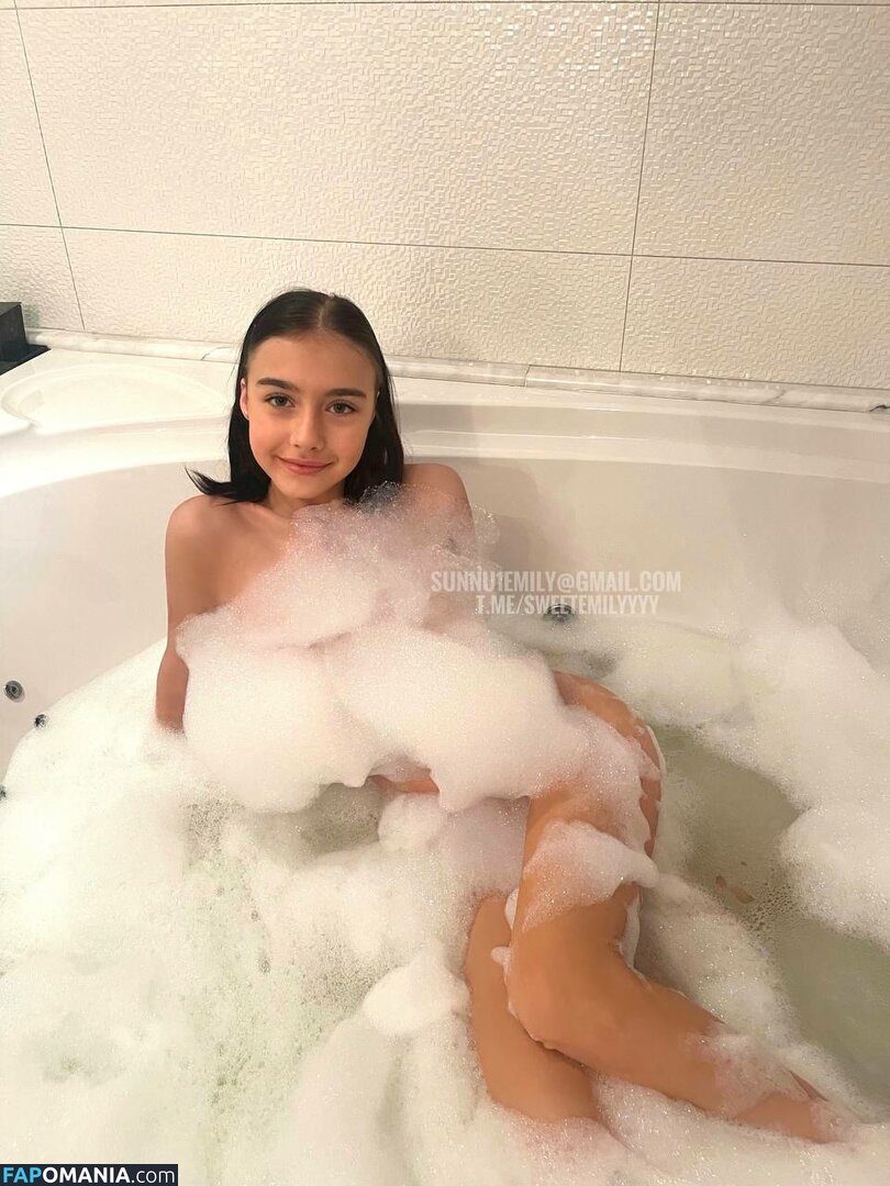 Sunny Emilly / Sunny Emy / SweetEmilyyyy / kylie.little.toes / sunny.emily.backup Nago OnlyFans  Przeciekłe zdjęcie #11