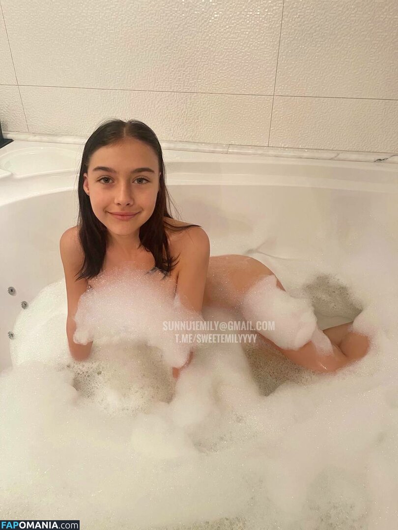 Sunny Emilly / Sunny Emy / SweetEmilyyyy / kylie.little.toes / sunny.emily.backup Nago OnlyFans  Przeciekłe zdjęcie #12