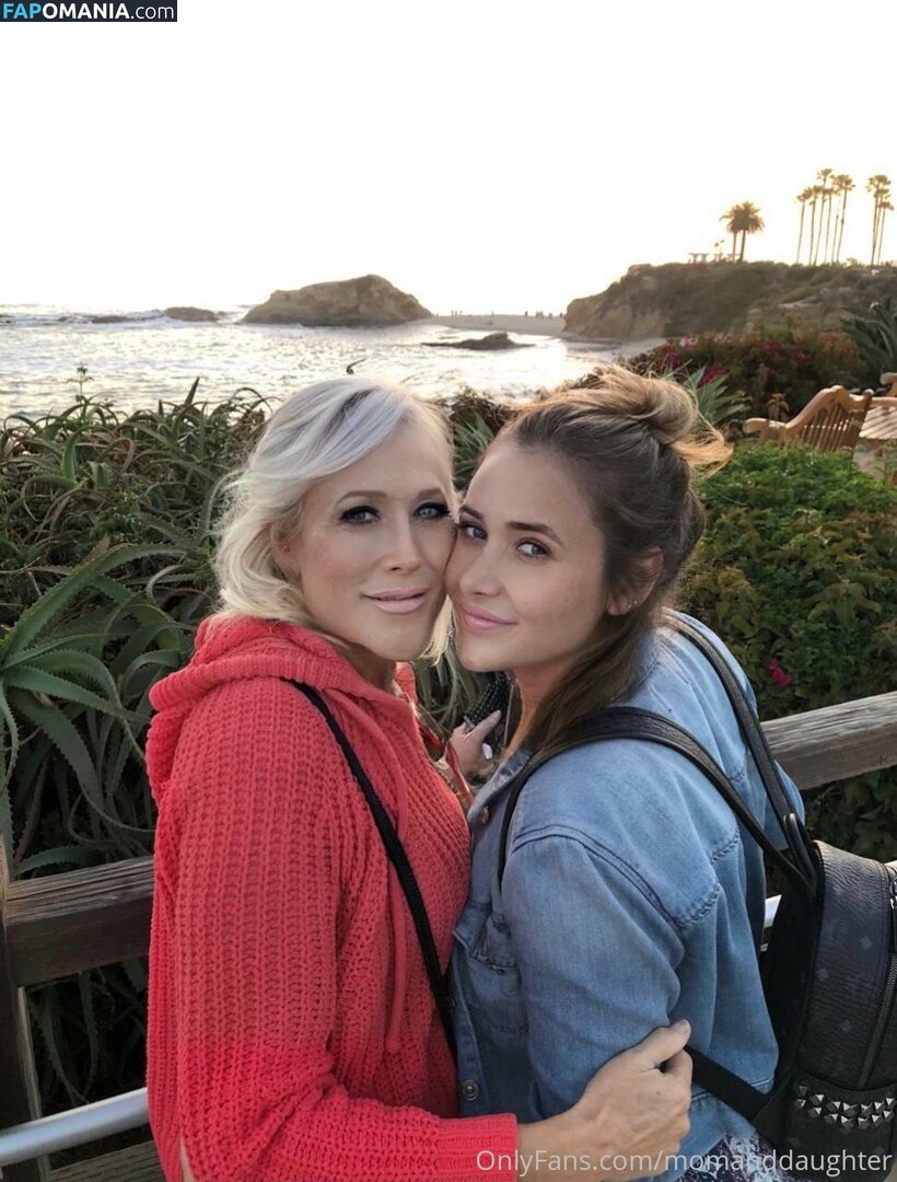 suzieandhannah / suzieandhannahfree Nago OnlyFans  Przeciekłe zdjęcie #7