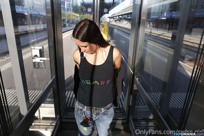 Swiss-Girl / https: / swiss-girl-vip / swissgirlvanessa Nago OnlyFans  Przeciekłe zdjęcie #12