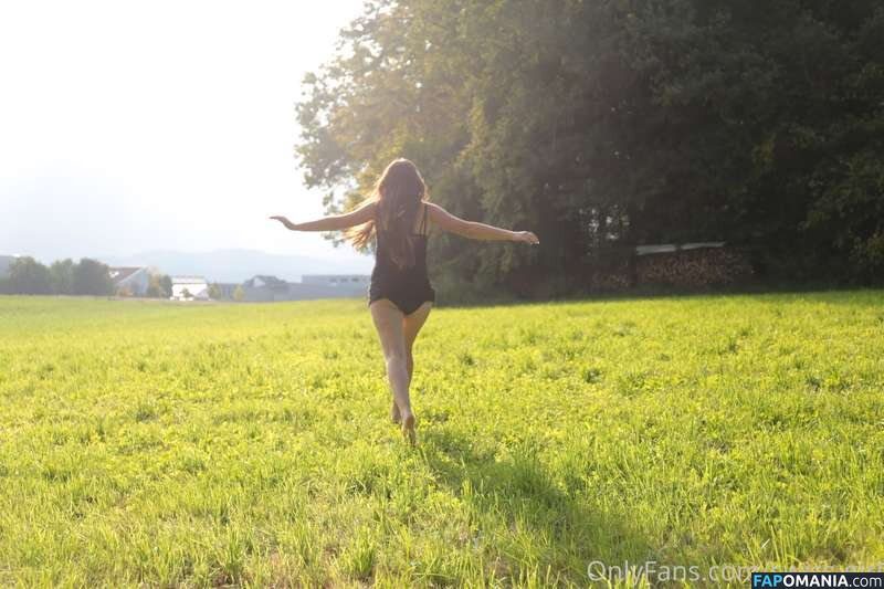 Swiss-Girl / https: / swiss-girl-vip / swissgirlvanessa Nago OnlyFans  Przeciekłe zdjęcie #15