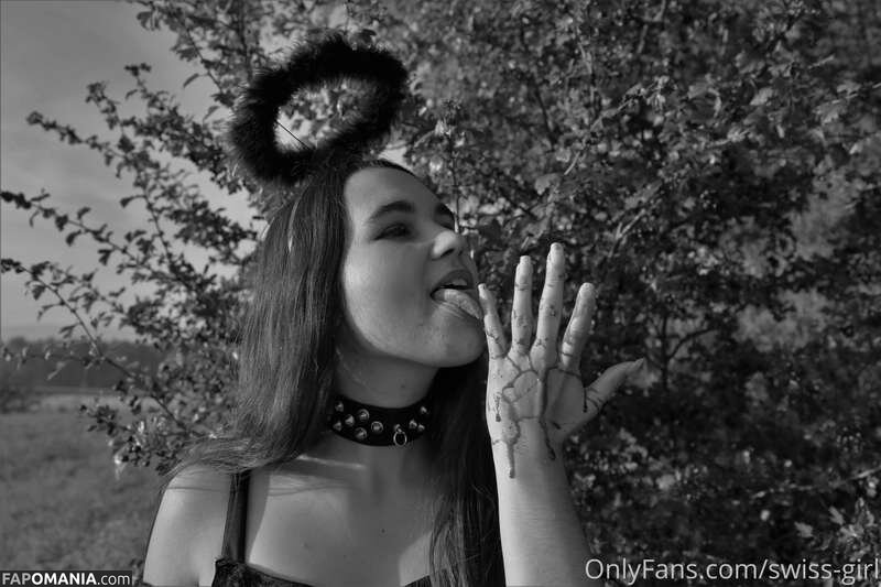 Swiss-Girl / https: / swiss-girl-vip / swissgirlvanessa Nago OnlyFans  Przeciekłe zdjęcie #20