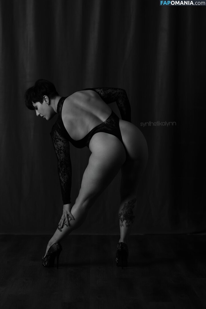 Synthetika Lynn / synthetika_lynn / synthetikalynn Nago OnlyFans  Przeciekłe zdjęcie #1