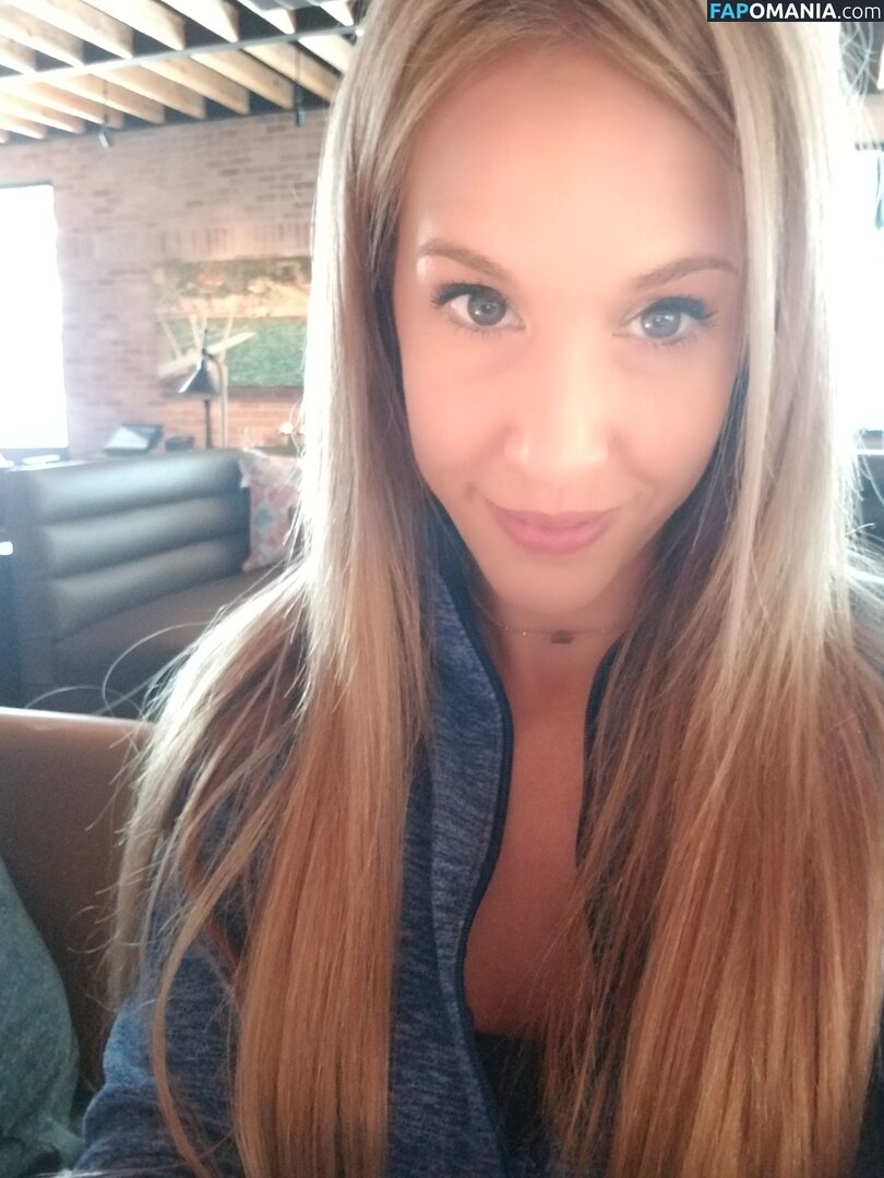 t_rae_c Nago OnlyFans  Przeciekłe zdjęcie #1