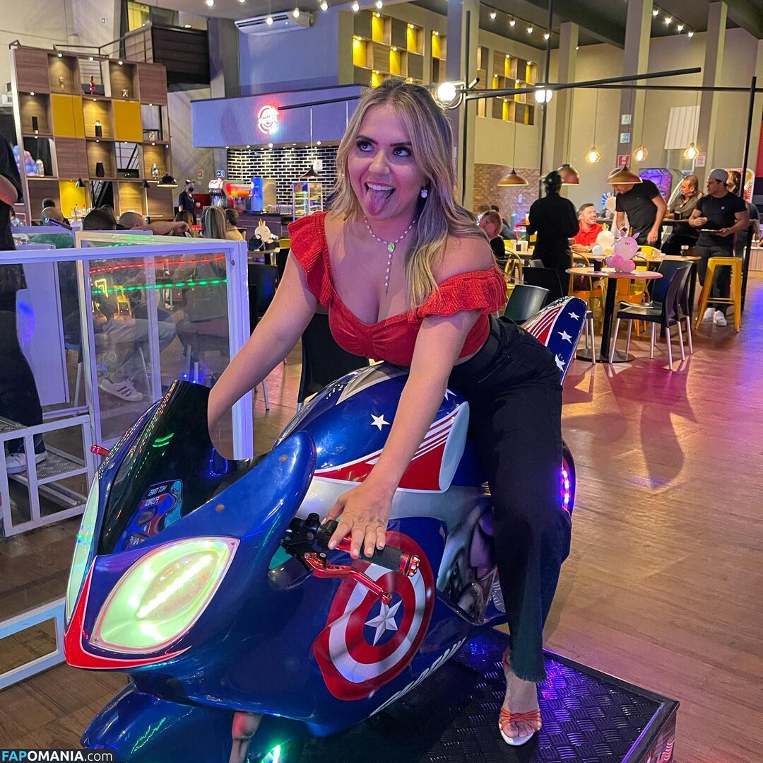 Tati Cariani / taticariani_nutri Nago OnlyFans  Przeciekłe zdjęcie #12