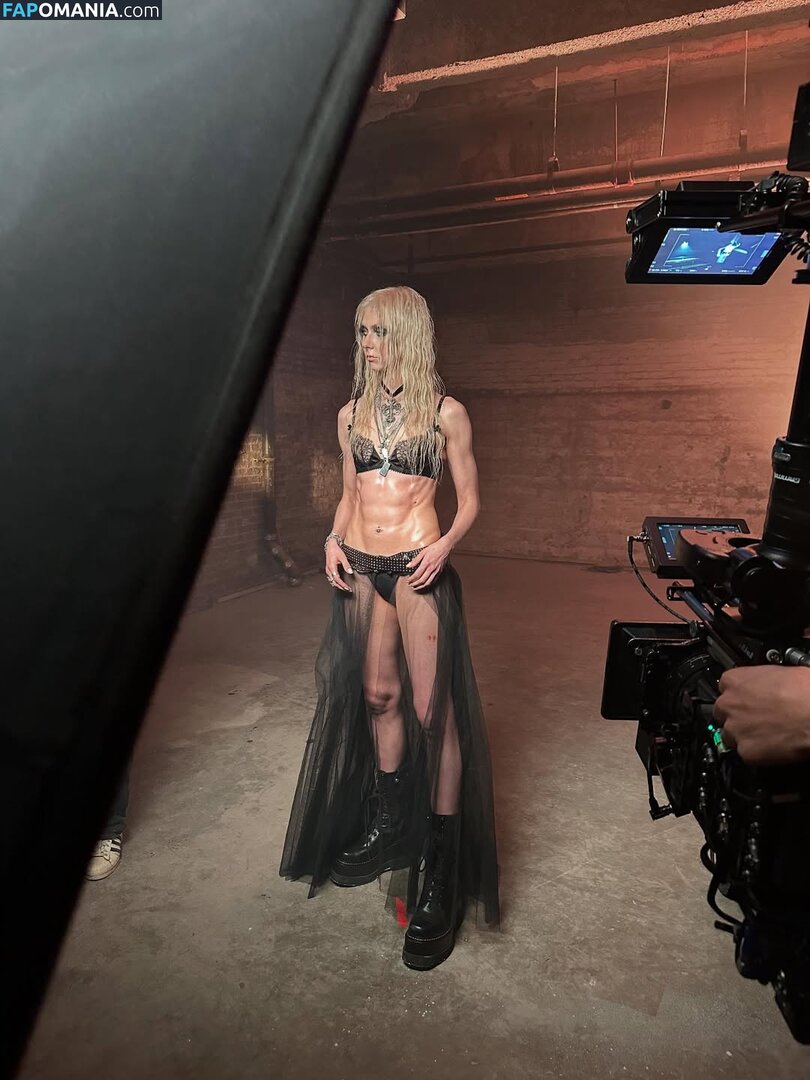 Taylor Momsen / aryelsoul / taylormomsen Nago OnlyFans  Przeciekłe zdjęcie #700