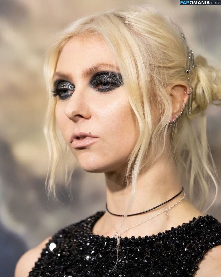 Taylor Momsen / aryelsoul / taylormomsen Nago OnlyFans  Przeciekłe zdjęcie #707