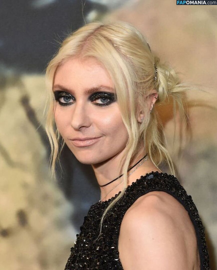 Taylor Momsen / aryelsoul / taylormomsen Nago OnlyFans  Przeciekłe zdjęcie #710