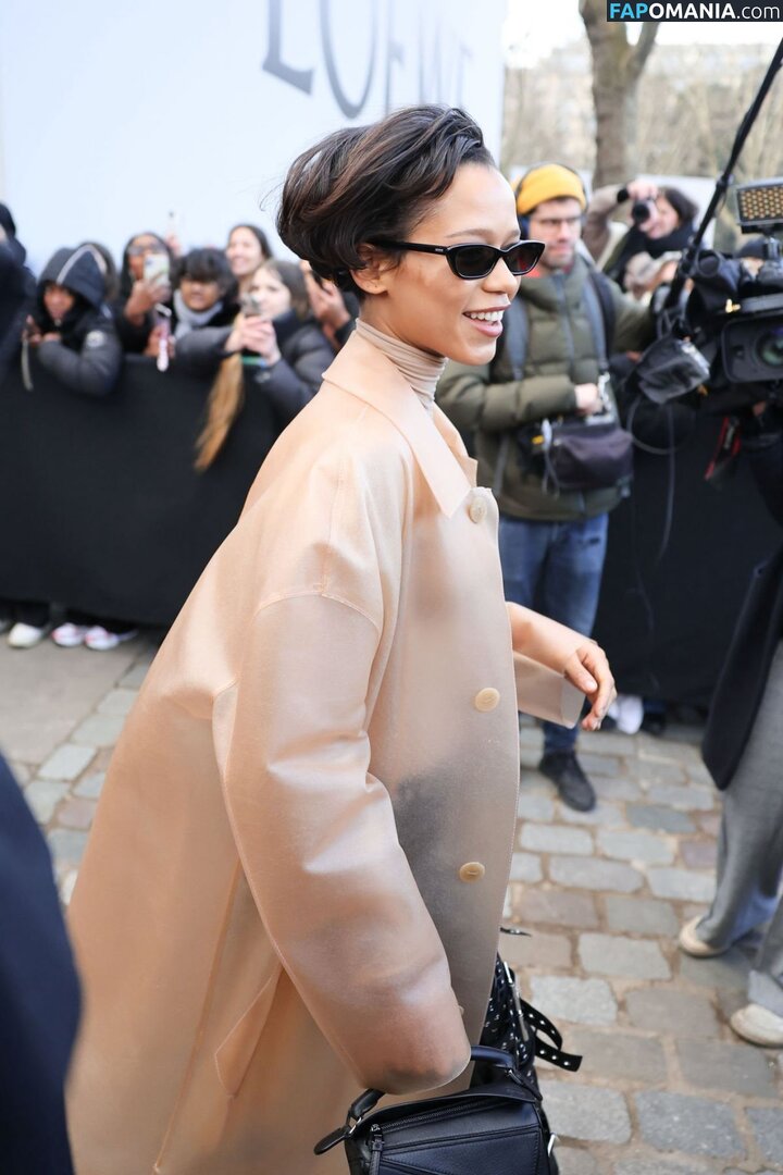Taylor Russell / tayrussell / tyrussell Nago OnlyFans  Przeciekłe zdjęcie #3