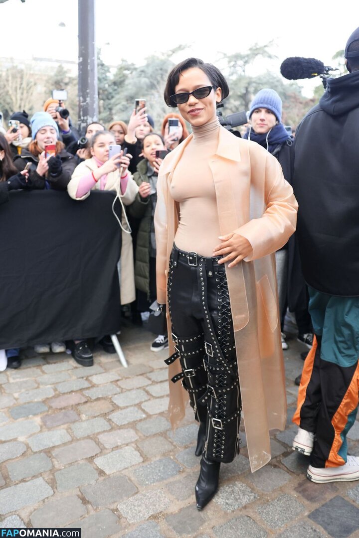 Taylor Russell / tayrussell / tyrussell Nago OnlyFans  Przeciekłe zdjęcie #7