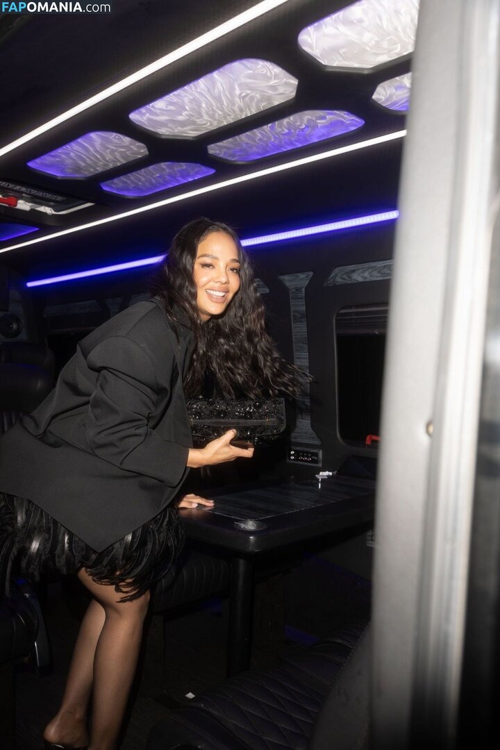 Tessa Thompson / tessamaethompson / tessathompsonx Nago OnlyFans  Przeciekłe zdjęcie #6