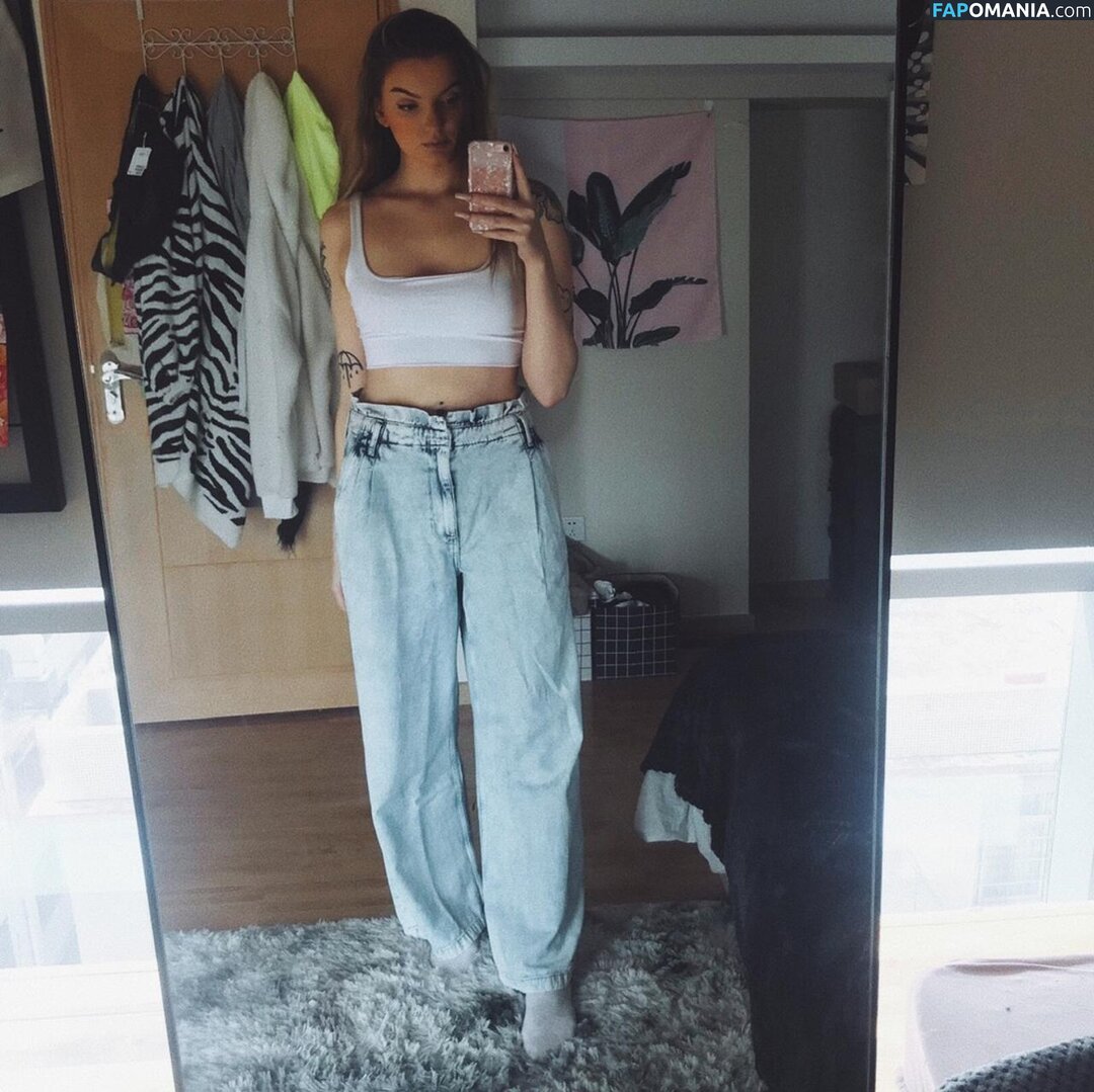 cl0ut / th0tb0t Nago OnlyFans  Przeciekłe zdjęcie #1