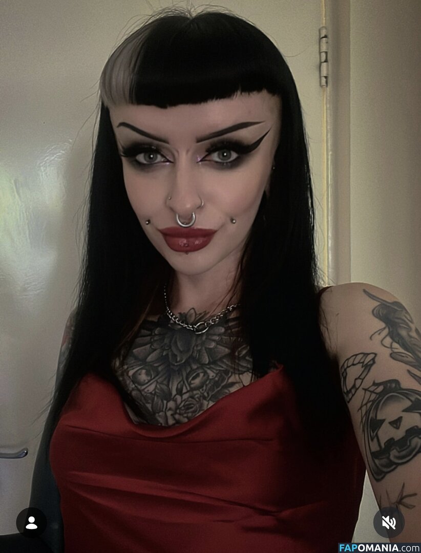 ThatLivingDeadGxrl Nago OnlyFans  Przeciekłe zdjęcie #2
