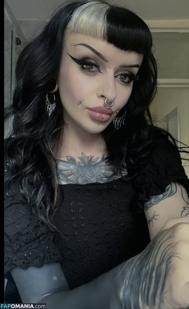 ThatLivingDeadGxrl Nago OnlyFans  Przeciekłe zdjęcie #3