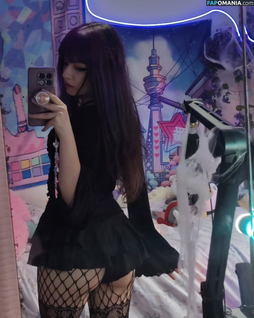 theakaleina Nago OnlyFans  Przeciekłe zdjęcie #12