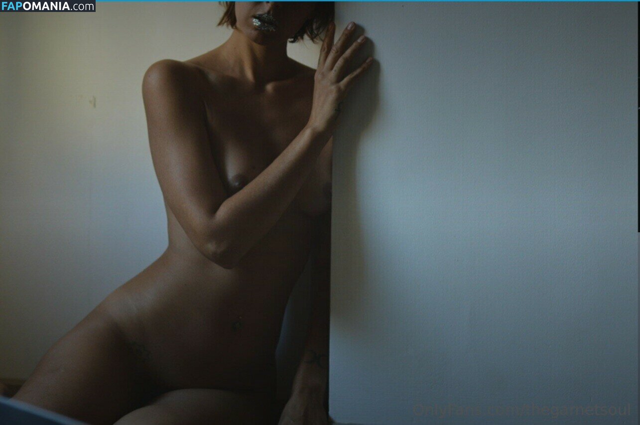 robincy / robincyn / thegarnetsoul Nago OnlyFans  Przeciekłe zdjęcie #19