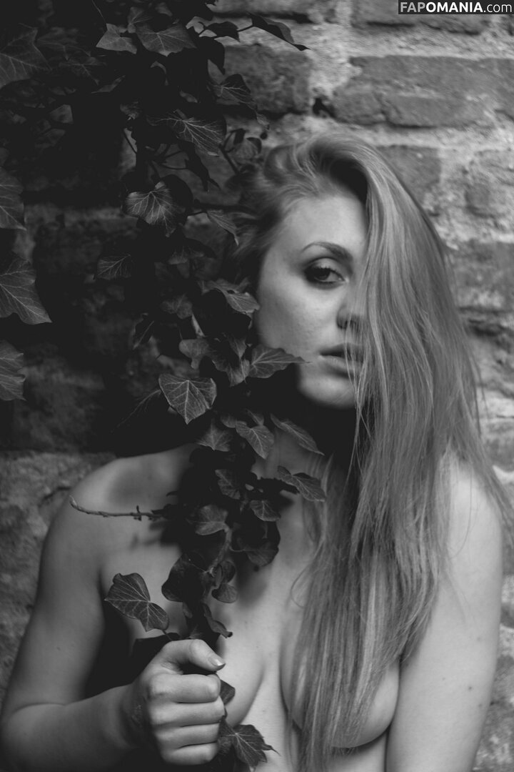 TheGoldenGirl / igoldengirl Nago OnlyFans  Przeciekłe zdjęcie #2