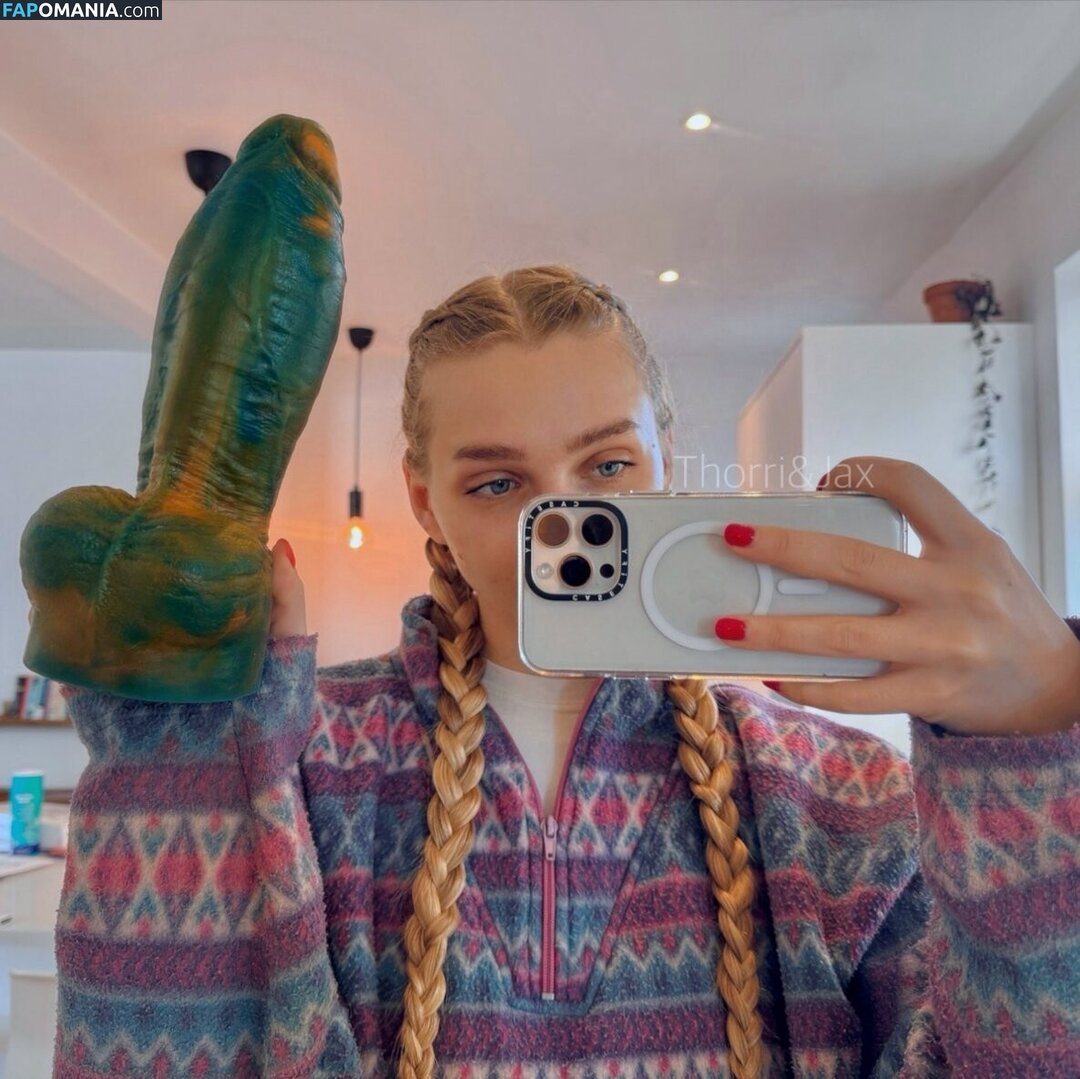 ThorriandJax / https: / thorrijax Nago OnlyFans  Przeciekłe zdjęcie #176