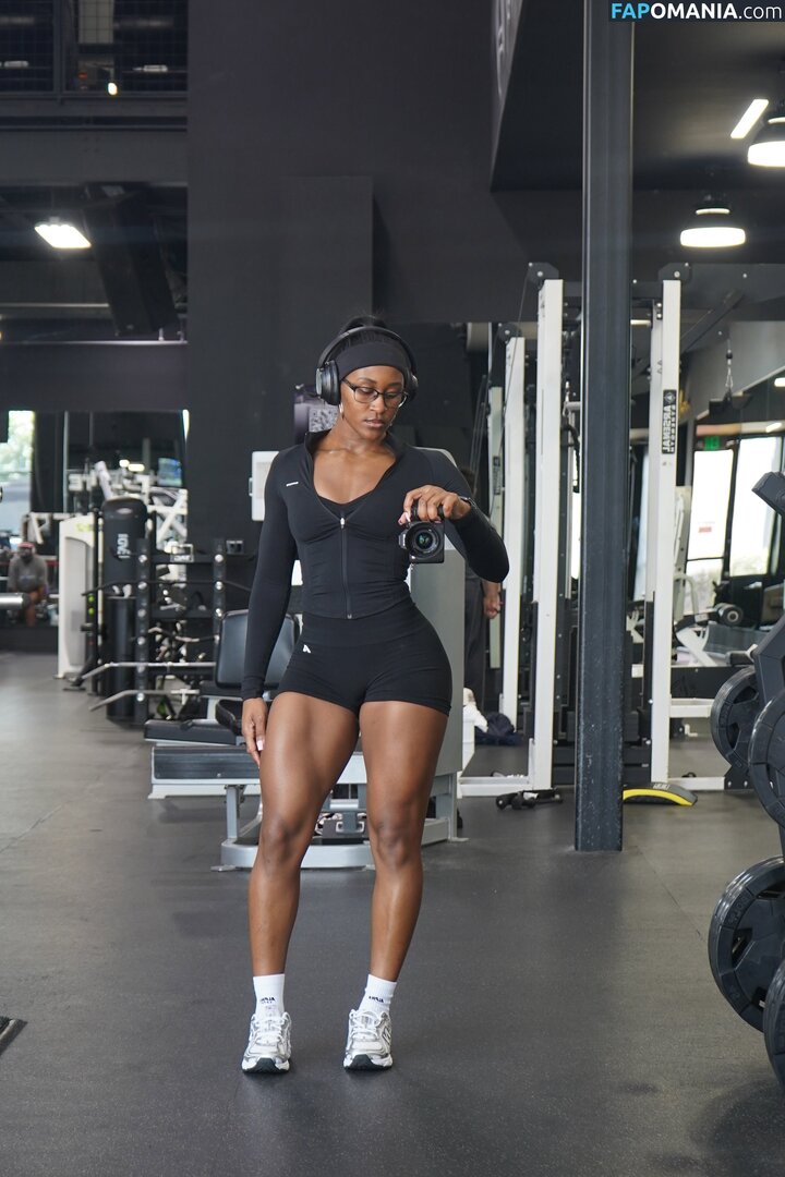 T.hoowww / Tiara Howard Nago OnlyFans  Przeciekłe zdjęcie #5